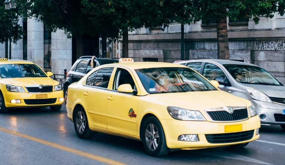 Se necesita conductor de taxi para llevarlo solo